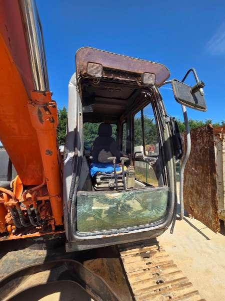 Crawler excavator Hitachi ZX130LCN: picture 9