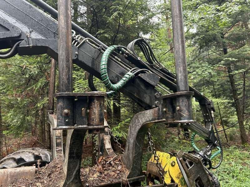 Forwarder John Deere 1110G: picture 28