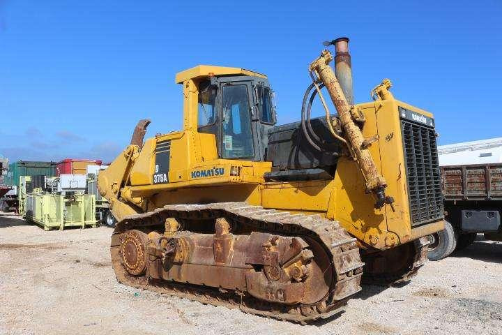 Komatsu D375A-1 - Bulldozer: picture 1 Komatsu D375A-1 - Bulldozer: picture 1