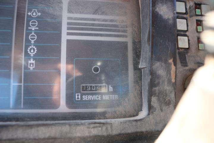 Bulldozer Komatsu D375A-1: picture 11