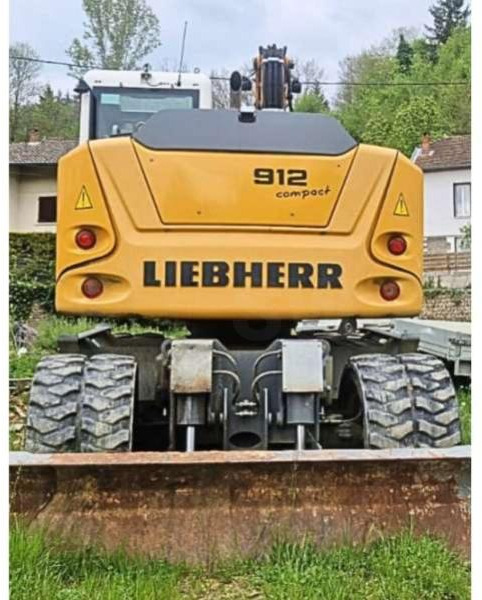 Liebherr Pelle sur Pneus A912 COMPACT - Wheel excavator: picture 4 Liebherr Pelle sur Pneus A912 COMPACT - Wheel excavator: picture 4