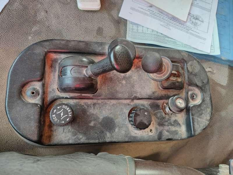 Asphalt distributor Renault G260: picture 47