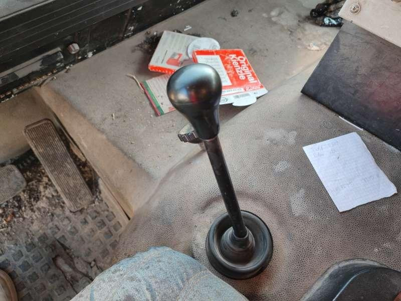 Asphalt distributor Renault G260: picture 48