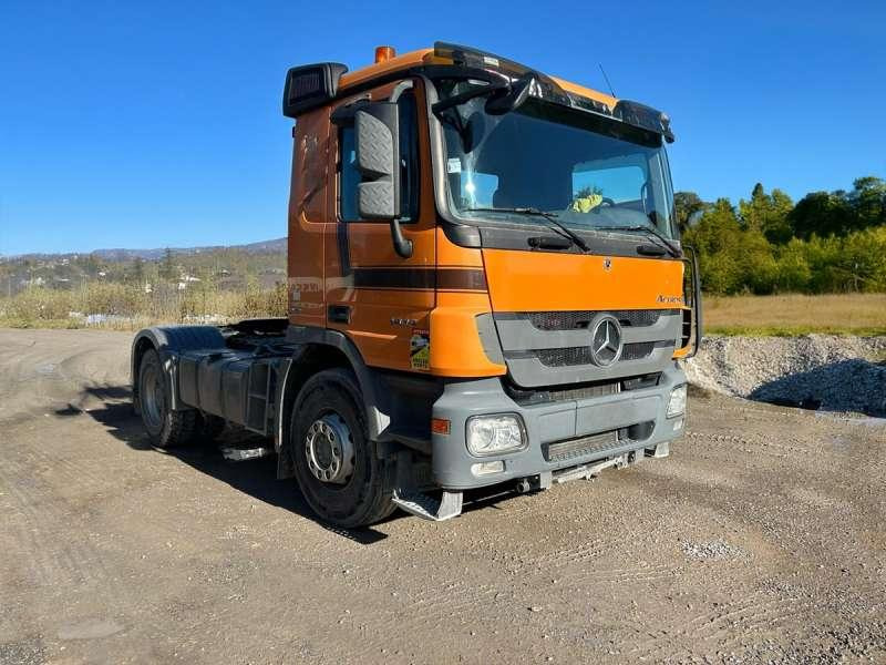 Mercedes 1846 - Tractor unit: picture 1 Mercedes 1846 - Tractor unit: picture 1