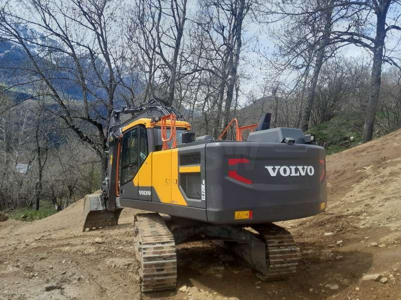 Volvo EC220ENH - Crawler excavator: picture 3 Volvo EC220ENH - Crawler excavator: picture 3