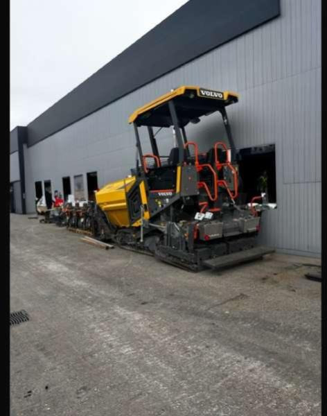 Volvo P2820D MACHINE SUISSE - Asphalt paver: picture 2 Volvo P2820D MACHINE SUISSE - Asphalt paver: picture 2