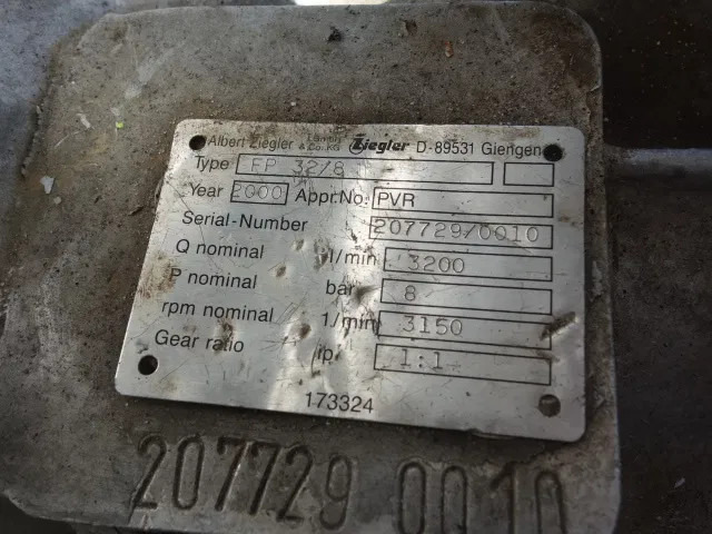 Fire truck MAN 15 224-with winch 2500liter tank manual gearbox ,ziegler pomp: picture 15