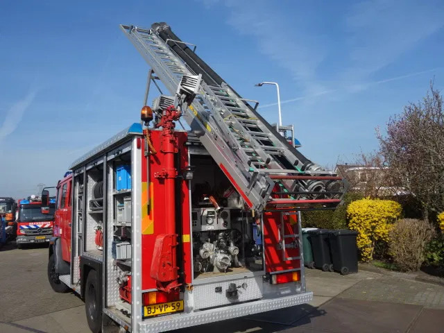Fire truck MAN 15 224-with winch 2500liter tank manual gearbox ,ziegler pomp: picture 8