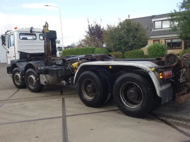 MAN 35-364 chassis cabine manual diesel pomp 6 cil 8x4 - Cab chassis truck: picture 2 MAN 35-364 chassis cabine manual diesel pomp 6 cil 8x4 - Cab chassis truck: picture 2