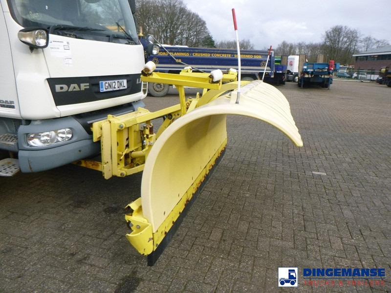 Snow removal vehicle DAF LF 55.220 4X2 RHD salt spreader / gritter: picture 6