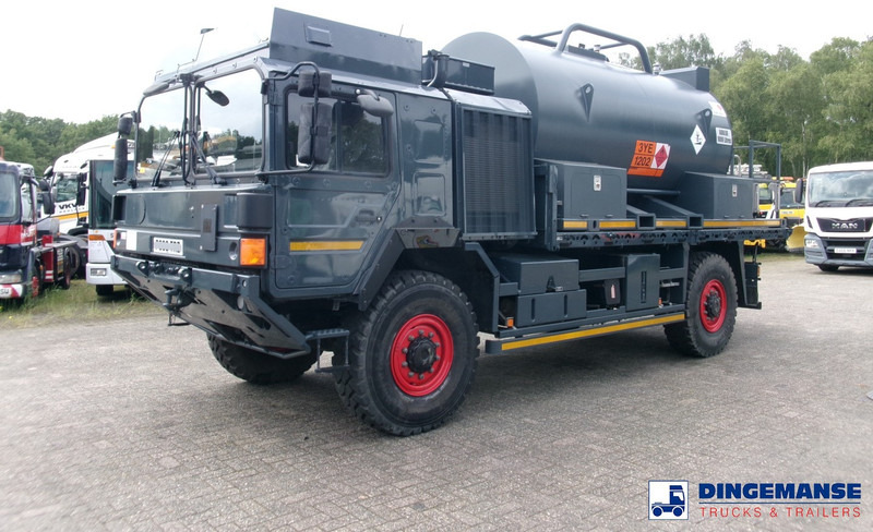 MAN HX 18.330 4X4 RHD fuel tank 5.5 m3 - Tank truck: picture 1 MAN HX 18.330 4X4 RHD fuel tank 5.5 m3 - Tank truck: picture 1
