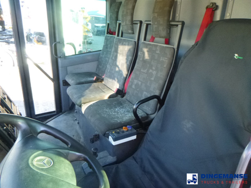 Vacuum truck Mercedes-Benz Econic 1824 4x2 Whale vacuum tank 8.1 m3: picture 19