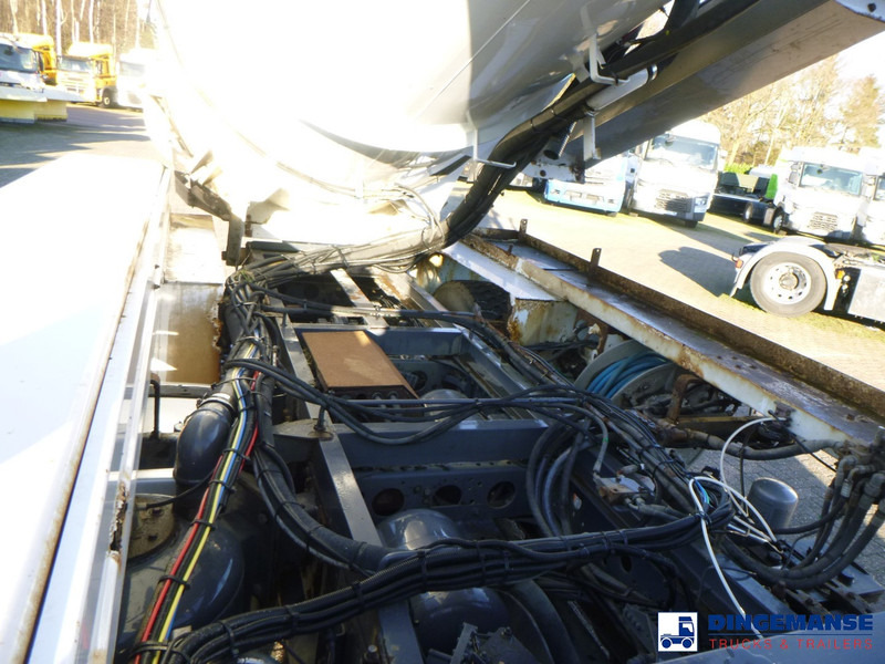 Vacuum truck Mercedes-Benz Econic 1824 4x2 Whale vacuum tank 8.1 m3: picture 17