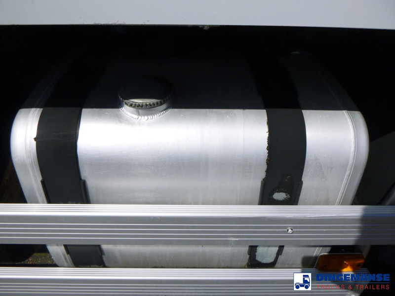 Tank truck Renault Premium 270 dxi 4x2 fuel tank 13.7 m3 / 4 comp: picture 9