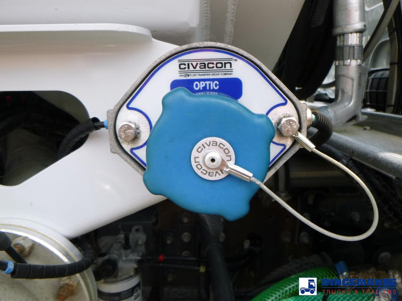 Tank truck Renault Premium 270 dxi 4x2 fuel tank 13.7 m3 / 4 comp: picture 12