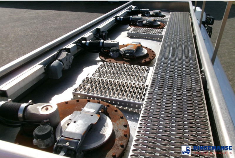 Tank truck Renault Premium 300 4x2 fuel tank 14.2 m3 / 4 comp: picture 16