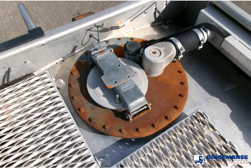 Tank truck Renault Premium 300 4x2 fuel tank 14.2 m3 / 4 comp: picture 17