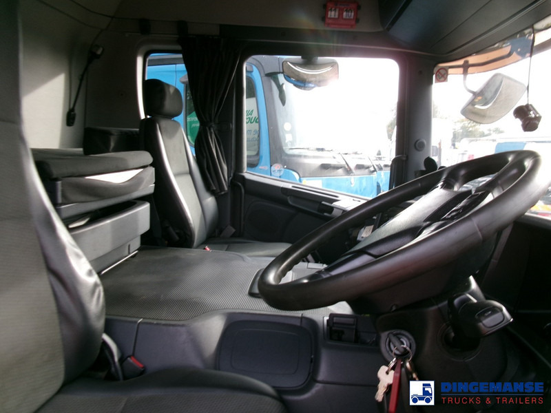 Interior photo 1: Tank truck Scania P320 6X2 RHD Argon gas tank 13.2 m3