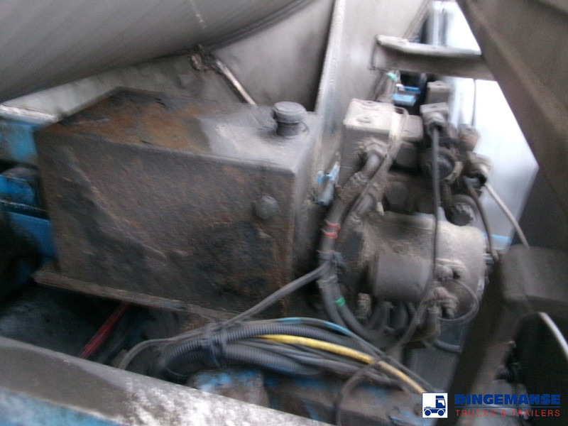 Tank semi-trailer WHALE Vacuum tank inox 30 m3 / 1 comp + pump: picture 16