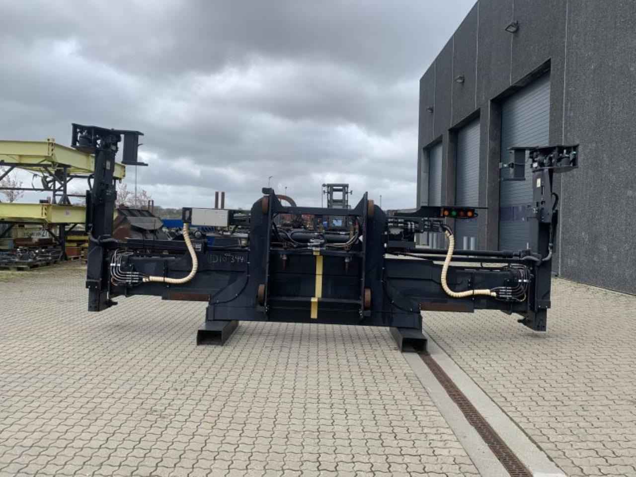 ELME 20"- 40" - Attachment for Material handling equipment: picture 3 ELME 20"- 40" - Attachment for Material handling equipment: picture 3