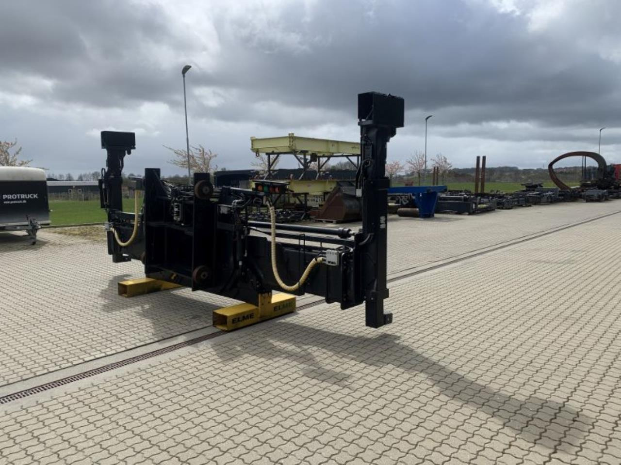 ELME 20"- 40" - Attachment for Material handling equipment: picture 3 ELME 20"- 40" - Attachment for Material handling equipment: picture 3