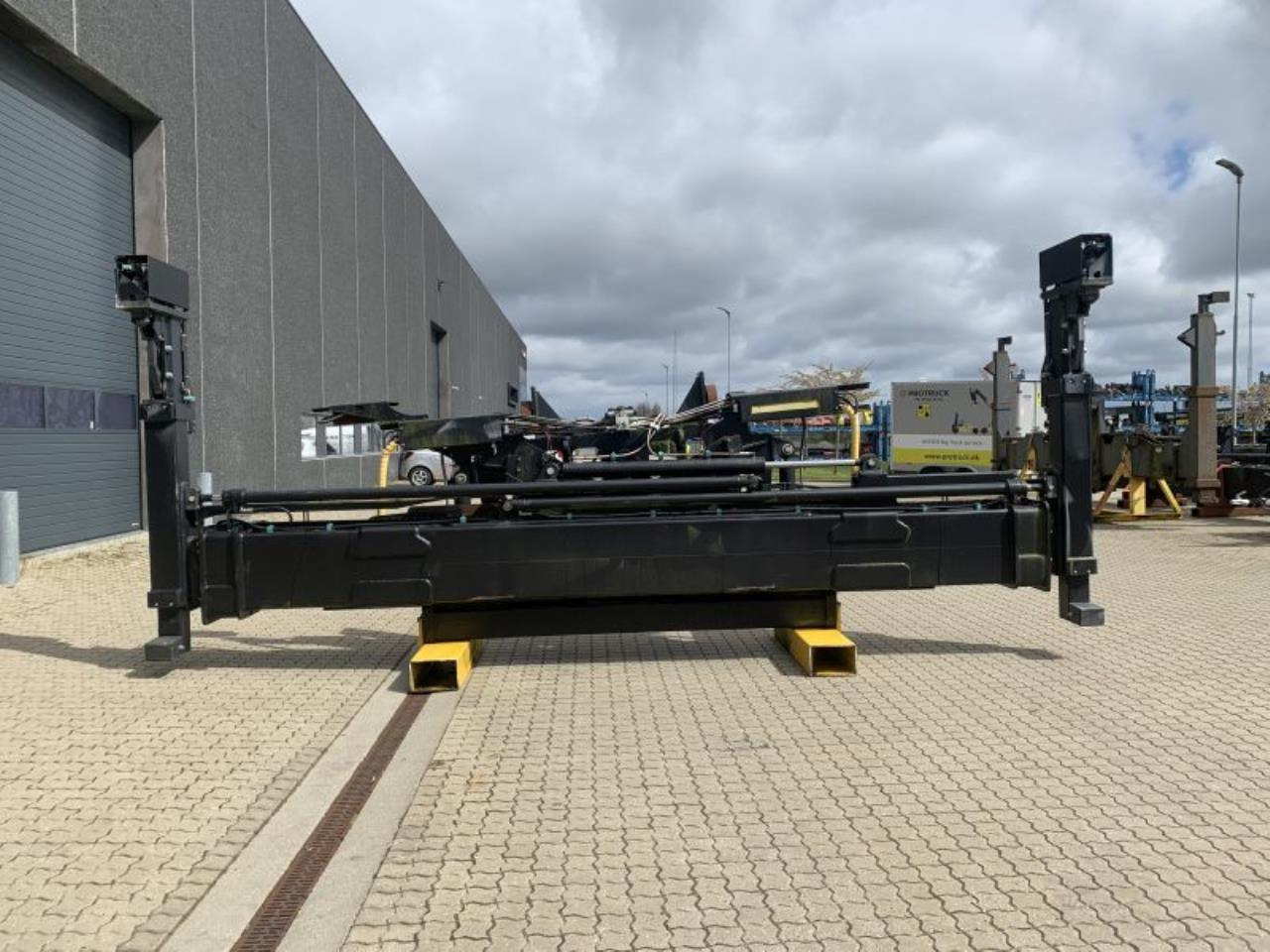 ELME 20"- 40" - Attachment for Material handling equipment: picture 1 ELME 20"- 40" - Attachment for Material handling equipment: picture 1