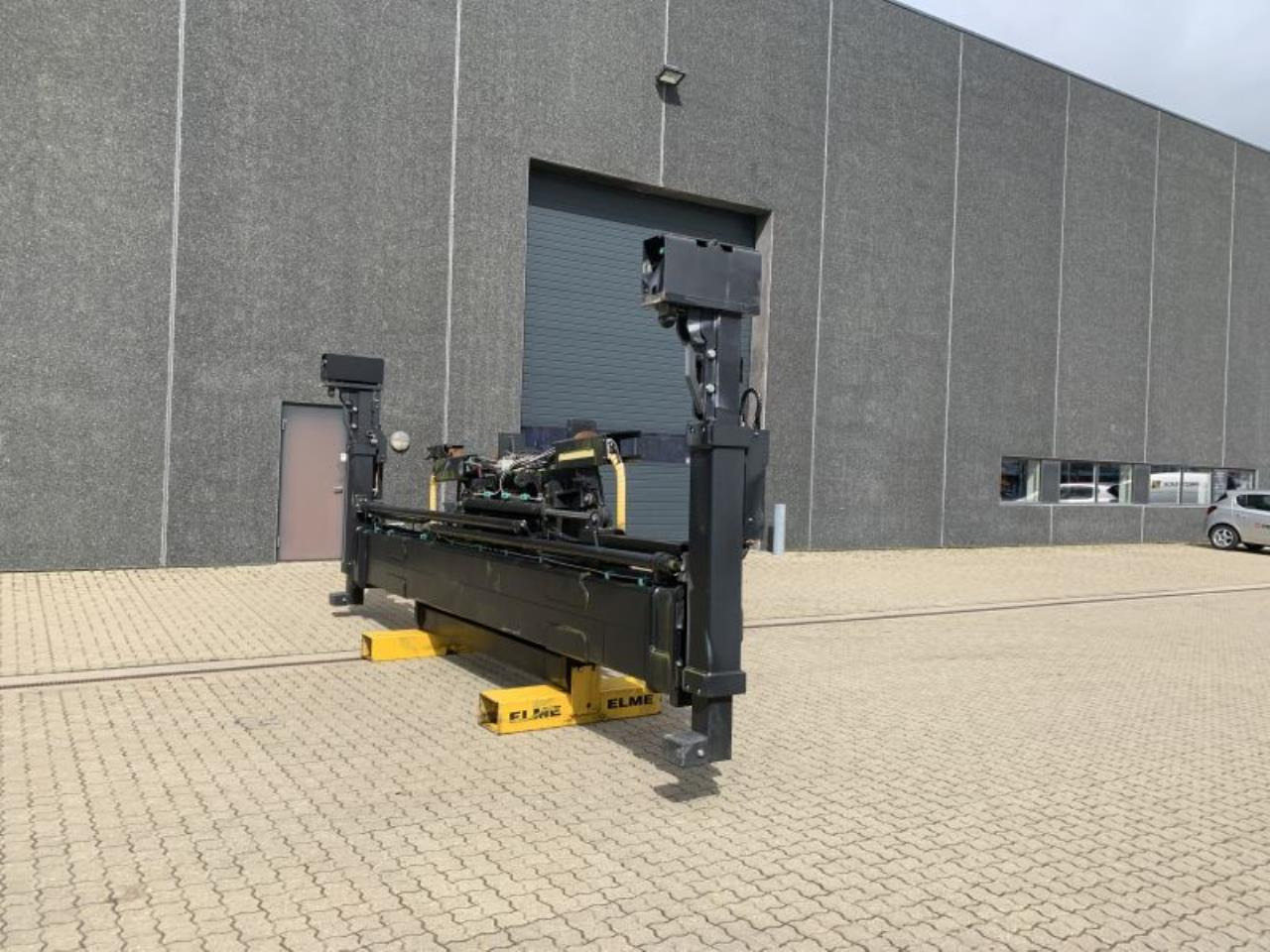 ELME 20"- 40" - Attachment for Material handling equipment: picture 2 ELME 20"- 40" - Attachment for Material handling equipment: picture 2