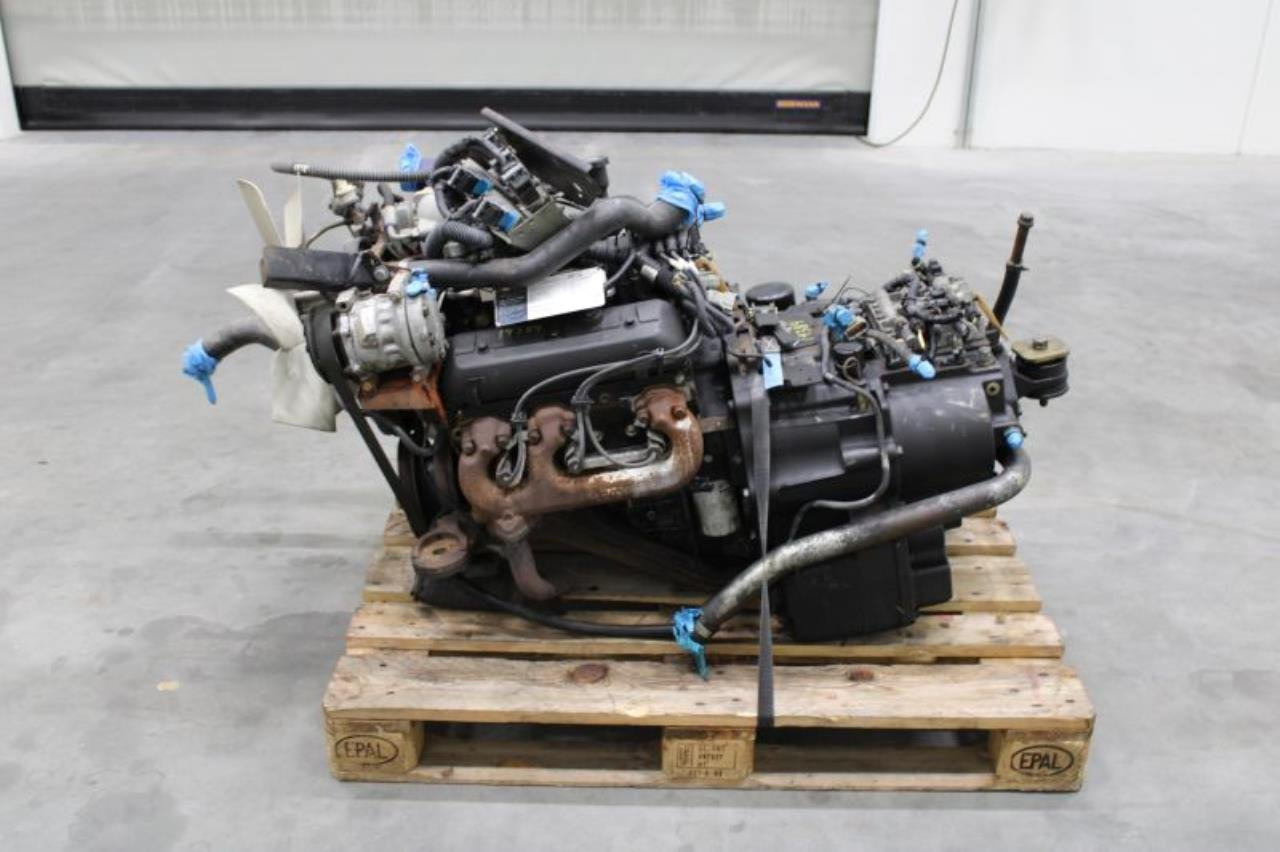 Hyster 4.3 L. V6 - Engine: picture 3 Hyster 4.3 L. V6 - Engine: picture 3