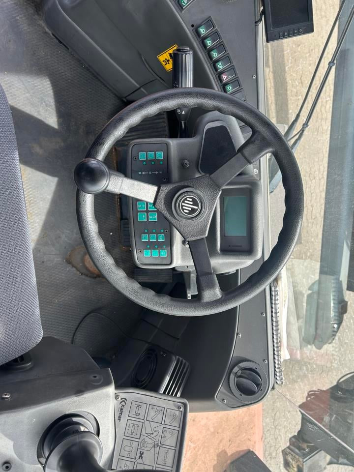 Kalmar DRF450-65C5X - Reach stacker: picture 4 Kalmar DRF450-65C5X - Reach stacker: picture 4