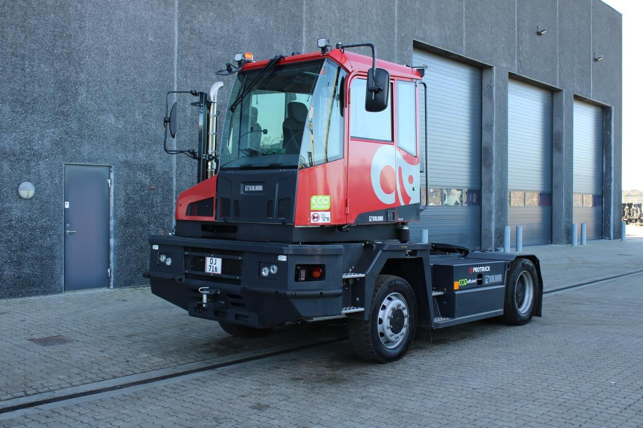 Kalmar TRL618I 4X4 - Terminal tractor: picture 2 Kalmar TRL618I 4X4 - Terminal tractor: picture 2