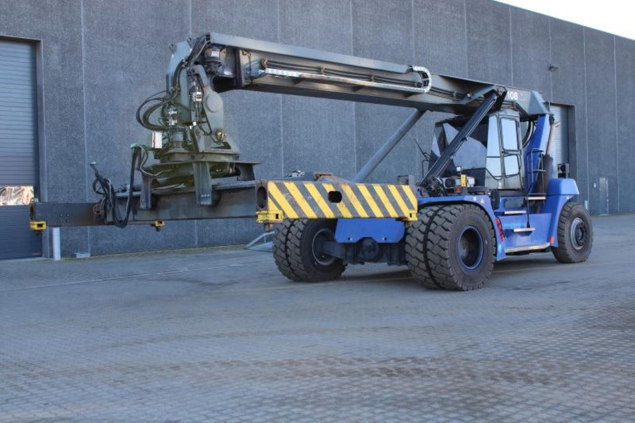 SMV SC108TA6 - Reach stacker: picture 2 SMV SC108TA6 - Reach stacker: picture 2