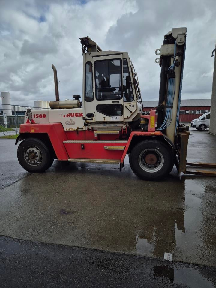 SveTruck 1560 - Diesel forklift: picture 1 SveTruck 1560 - Diesel forklift: picture 1