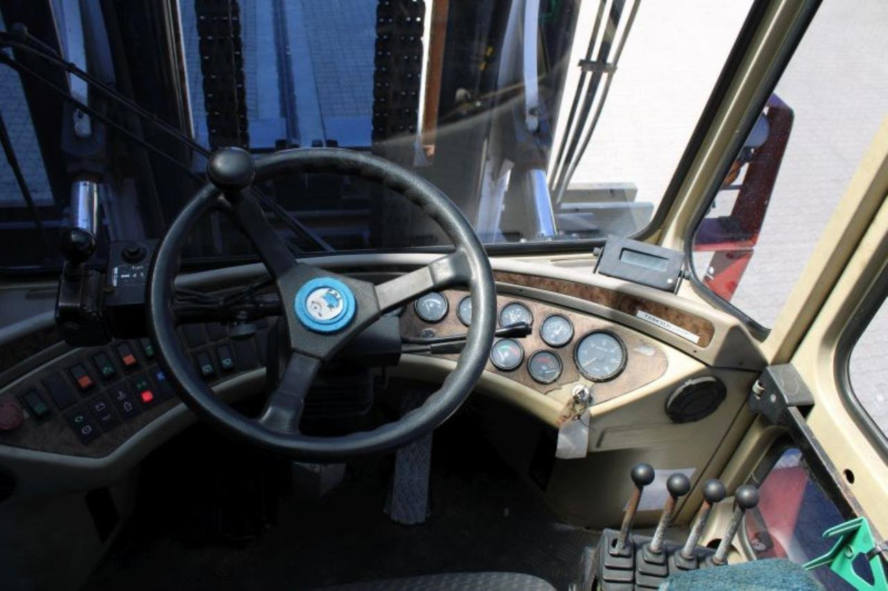 SveTruck 25120-42 - Diesel forklift: picture 4 SveTruck 25120-42 - Diesel forklift: picture 4