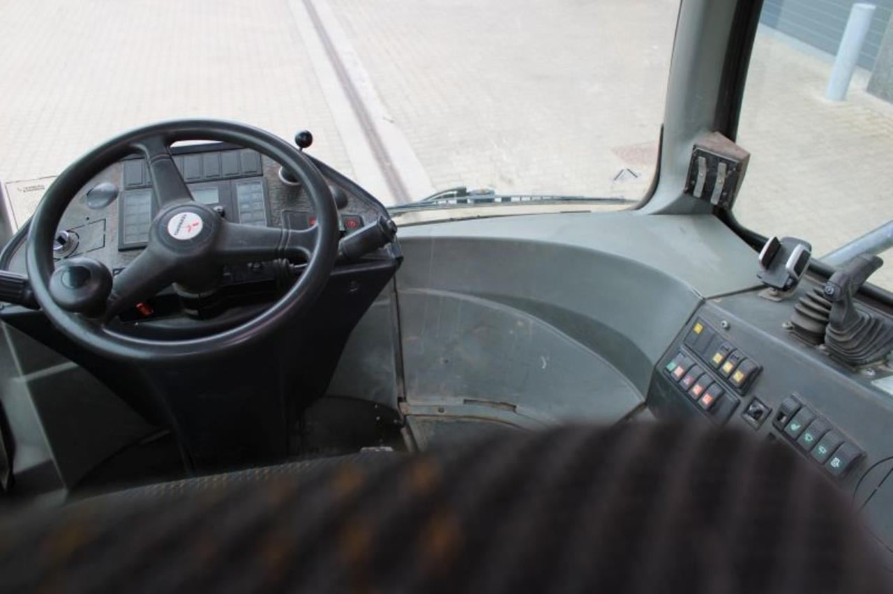 Terberg RT222 - Terminal tractor: picture 4 Terberg RT222 - Terminal tractor: picture 4