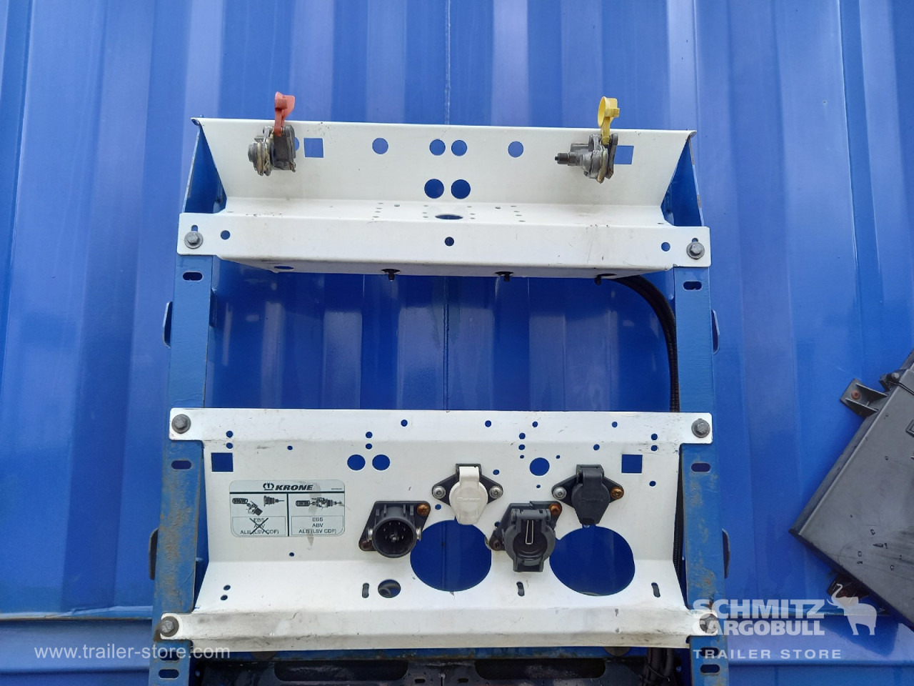 KRONE Auflieger Curtainsider Standard - Curtainsider semi-trailer: picture 4 KRONE Auflieger Curtainsider Standard - Curtainsider semi-trailer: picture 4