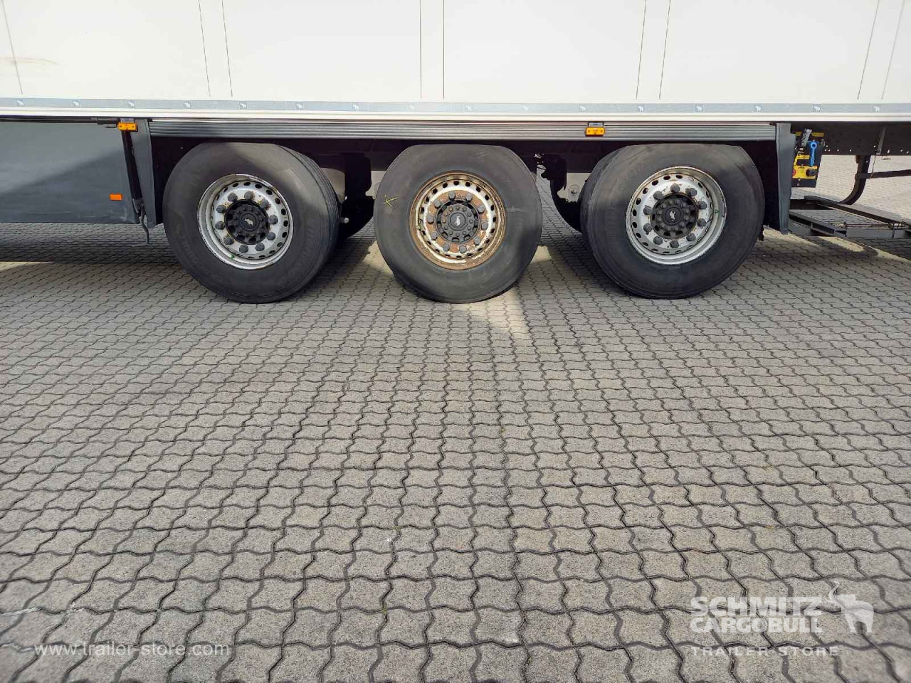 SCHMITZ Auflieger Tiefkühler Standard Double deck - Isothermal semi-trailer: picture 2 SCHMITZ Auflieger Tiefkühler Standard Double deck - Isothermal semi-trailer: picture 2