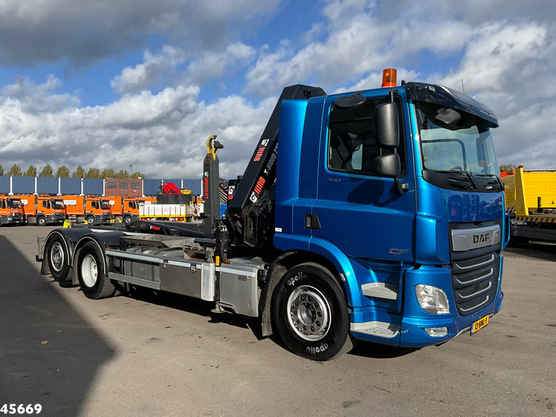 DAF FAN CF 340 Euro 6 Hiab 22 Tonmeter laadkraan Just 136.360 km! - Hook lift truck: picture 3 DAF FAN CF 340 Euro 6 Hiab 22 Tonmeter laadkraan Just 136.360 km! - Hook lift truck: picture 3