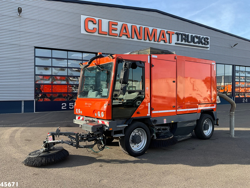 Dulevo 5020 Euro 6 with 3-rd brush - Road sweeper: picture 3 Dulevo 5020 Euro 6 with 3-rd brush - Road sweeper: picture 3