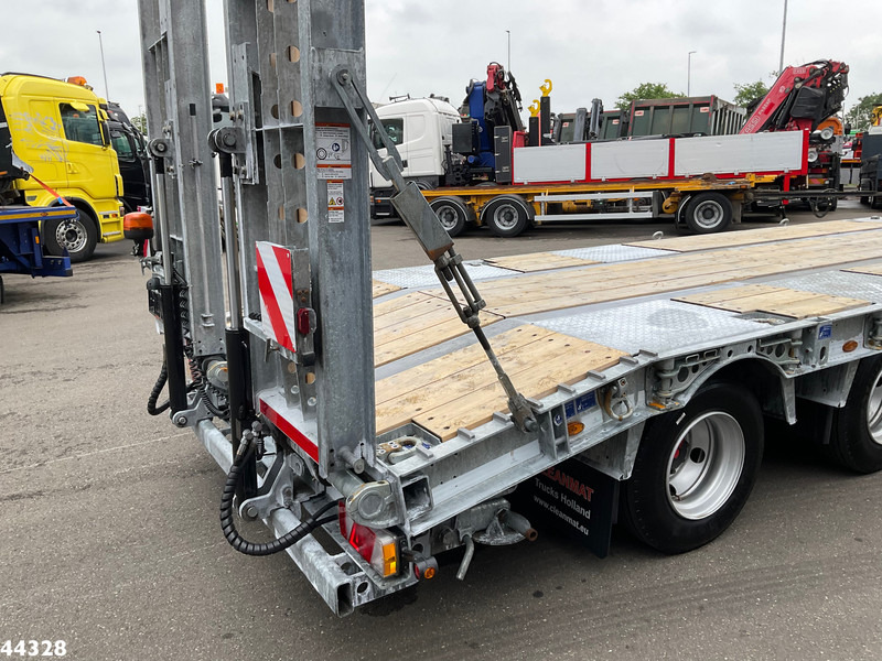 Autotransporter trailer Humbaur 3-assige aanhangwagen met oprijrampen: picture 8