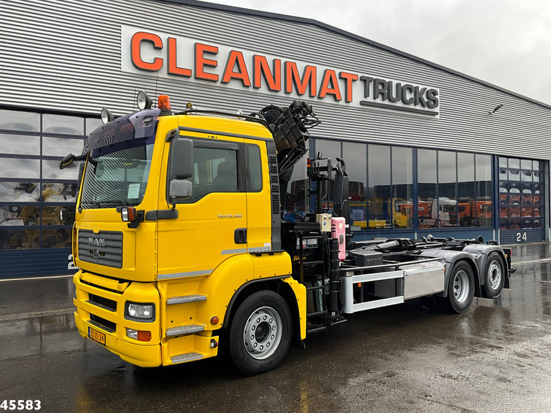 MAN TGA 26.360 Hiab 16 Tonmeter laadkraan - Hook lift truck, Crane truck: picture 2 MAN TGA 26.360 Hiab 16 Tonmeter laadkraan - Hook lift truck, Crane truck: picture 2