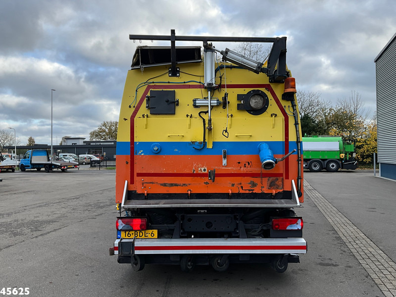 MAN TGS 18.440 Euro 6 Beam S9000 Wegdekreiniger Links en rechts vegend! - Road sweeper: picture 3 MAN TGS 18.440 Euro 6 Beam S9000 Wegdekreiniger Links en rechts vegend! - Road sweeper: picture 3