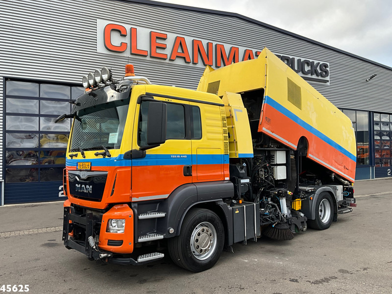 MAN TGS 18.440 Euro 6 Beam S9000 Wegdekreiniger Links en rechts vegend! - Road sweeper: picture 1 MAN TGS 18.440 Euro 6 Beam S9000 Wegdekreiniger Links en rechts vegend! - Road sweeper: picture 1