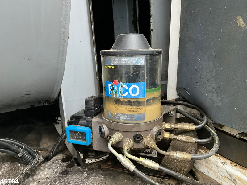 Vacuum truck MAN TGS 33.480 6x4 MTS Saugbagger 8 m³: picture 10