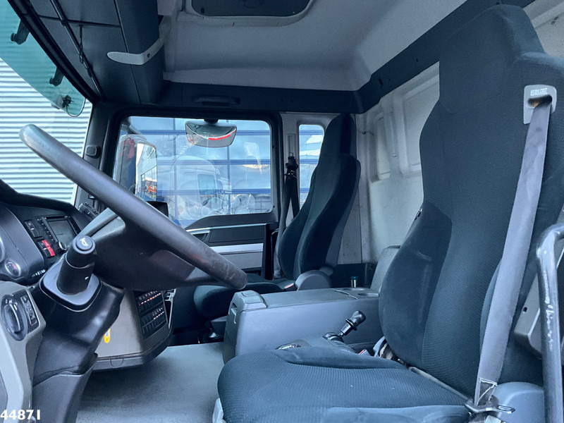 Hook lift truck MAN TGS 35.440 8x4 HMF 16 Tonmeter Z-kraan: picture 18 Hook lift truck MAN TGS 35.440 8x4 HMF 16 Tonmeter Z-kraan: picture 18