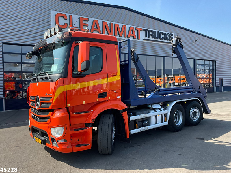 Mercedes-Benz Antos 2542 6x2 Euro 6 Hyva 18 portaalarmsysteem - Skip loader truck: picture 1 Mercedes-Benz Antos 2542 6x2 Euro 6 Hyva 18 portaalarmsysteem - Skip loader truck: picture 1