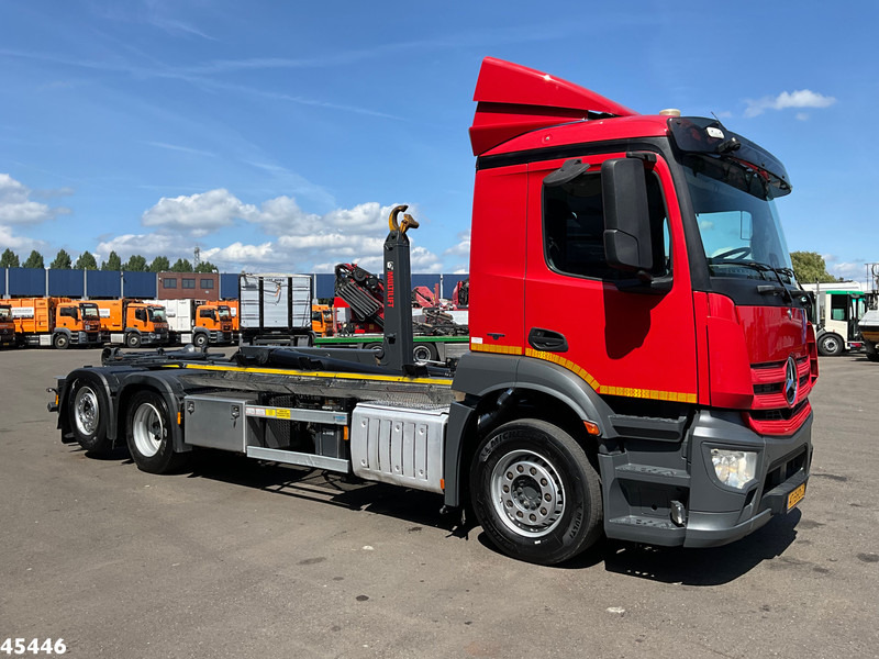Mercedes-Benz Antos 2543 Euro 6 Multilift 26 Ton haakarmsysteem - Hook lift truck: picture 3 Mercedes-Benz Antos 2543 Euro 6 Multilift 26 Ton haakarmsysteem - Hook lift truck: picture 3
