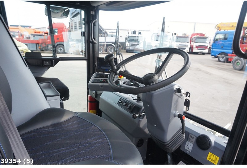 Ravo 560 STH met 3-de borstel - Road sweeper: picture 5 Ravo 560 STH met 3-de borstel - Road sweeper: picture 5