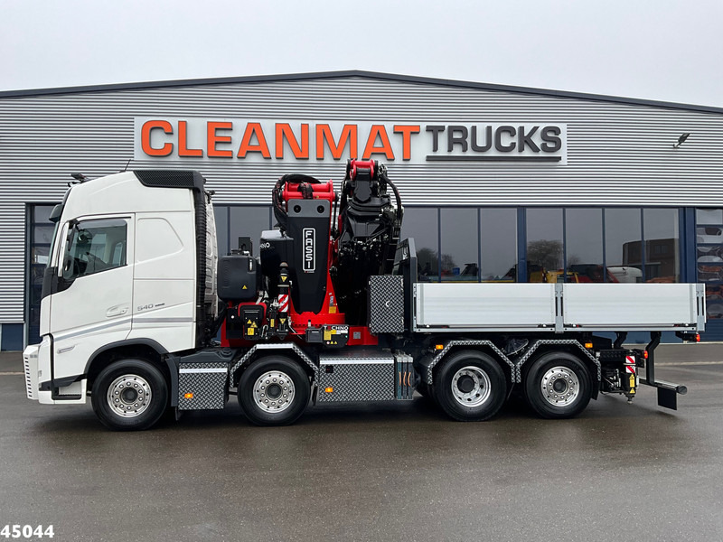 Interior photo 2: Volvo FH 540 8x2 Fassi 145 Tonmeter laadkraan + Fly-JIb Just 7.187 Km! Demo voertuig! leasing Volvo FH 540 8x2 Fassi 145 Tonmeter laadkraan + Fly-JIb Just 7.187 Km! Demo voertuig!