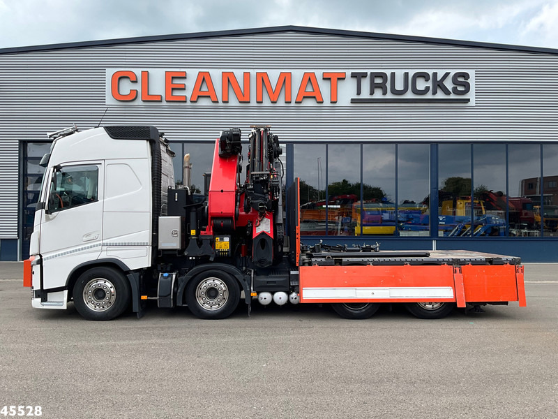 Volvo FH 540 8x2 Euro 6 Palfinger 92 Tonmeter laadkraan + Fly-jib Just 81.817 Km! - Crane truck: picture 3 Volvo FH 540 8x2 Euro 6 Palfinger 92 Tonmeter laadkraan + Fly-jib Just 81.817 Km! - Crane truck: picture 3