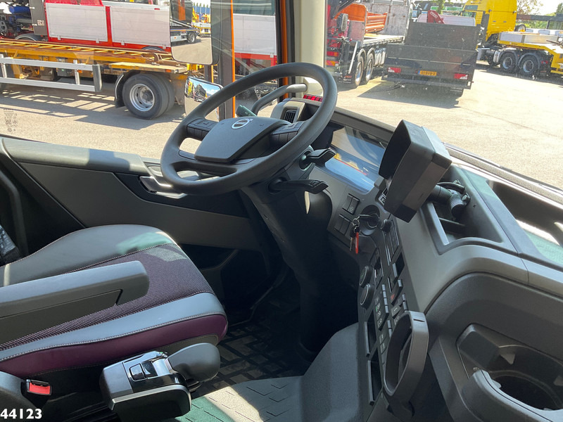 Volvo FM 420 8x2 Hiab 25 Tonmeter laadkraan Welvaarts laadkraan weegsysteem - Hook lift truck, Crane truck: picture 2 Volvo FM 420 8x2 Hiab 25 Tonmeter laadkraan Welvaarts laadkraan weegsysteem - Hook lift truck, Crane truck: picture 2